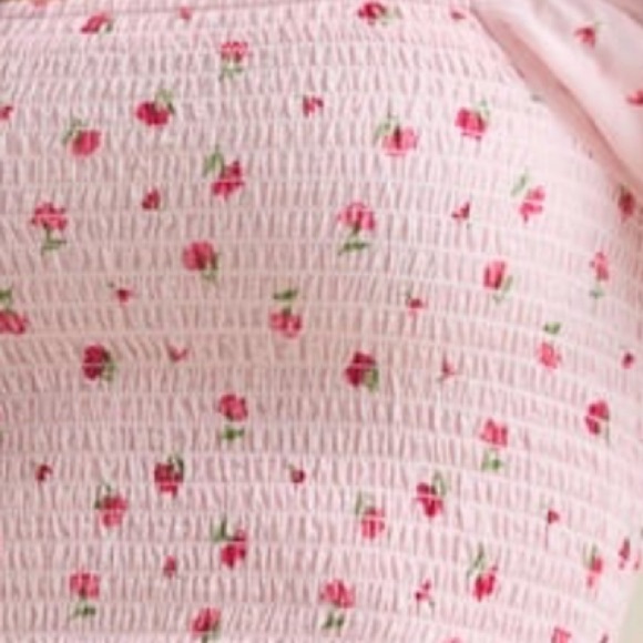 Altar'd State Morgan Pink Floral Smocked Top NWT - Picture 4 of 7